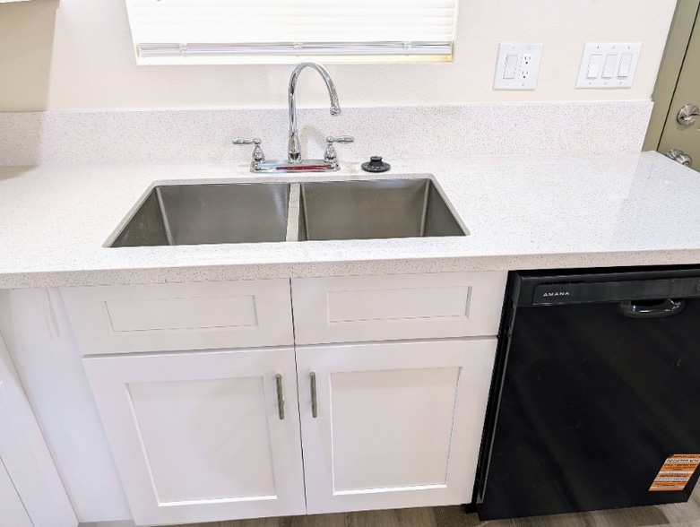 Building Photo - 1358 N Murray St