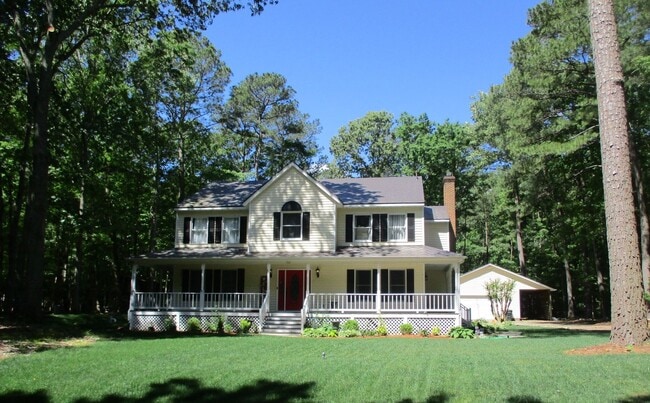 Building Photo - Move In Ready 4 Bedroom House in Yorktown!