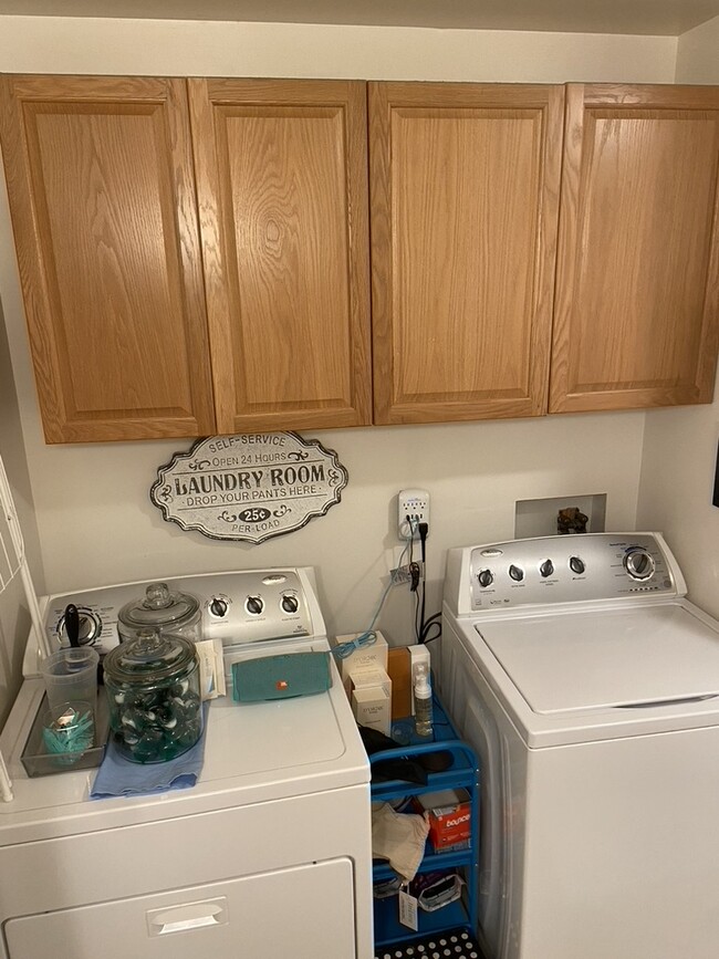 Washer and dryer - 105 Sugar Tree Ln