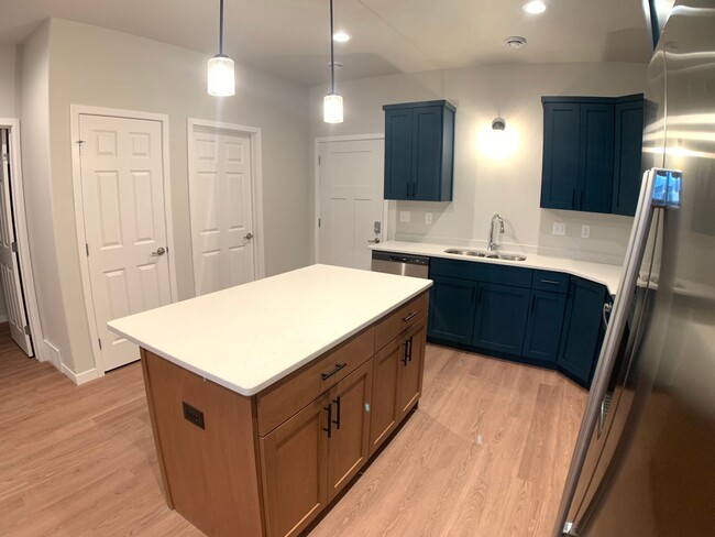 Building Photo - Valley View Townhomes