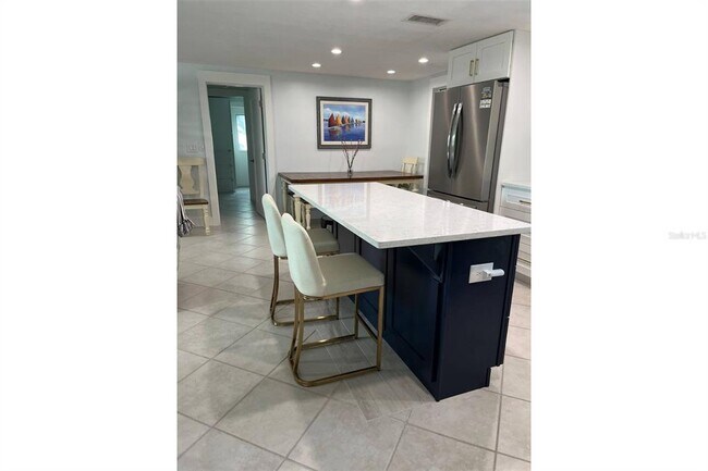 Building Photo - 345 Avenida Leona