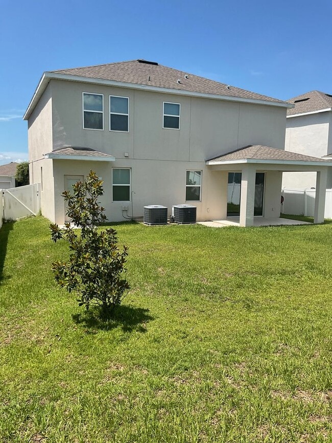 Building Photo - Beautiful 4 Bedroom 2 1/2 Bath Home in Gro...