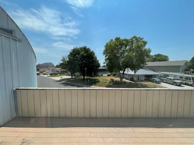 Building Photo - 661 W Lakeshore Dr