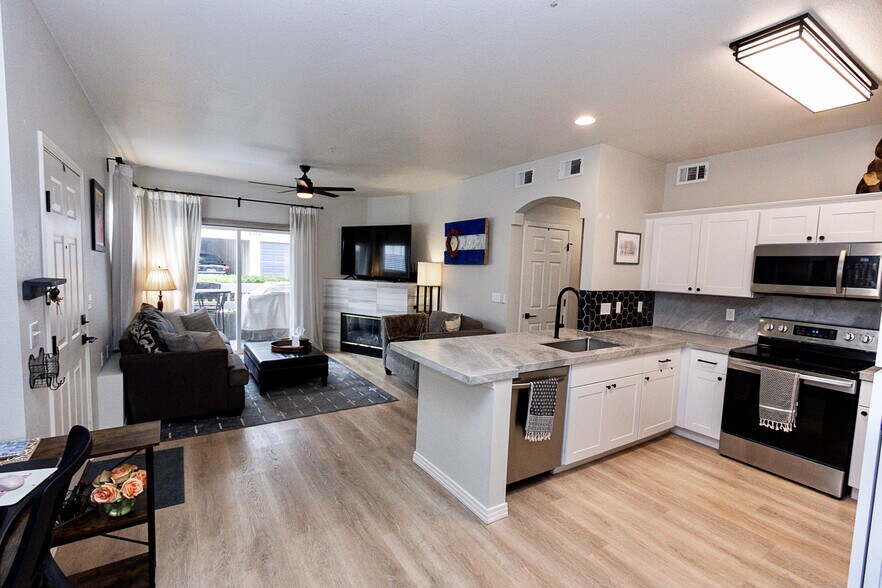 Building Photo - 9369 Amison Cir