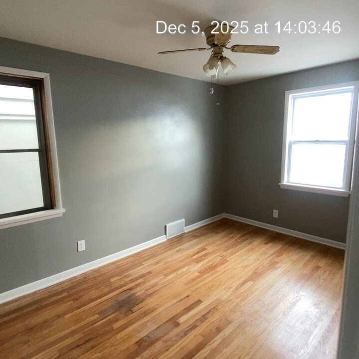 Building Photo - 823 E Clarke St