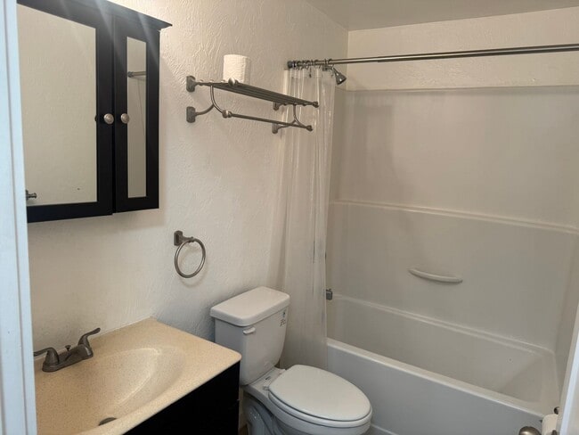 Building Photo - 41 N Lawrence St