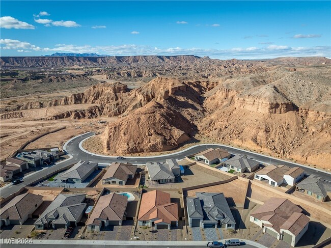 Building Photo - 647 Quarry Pass