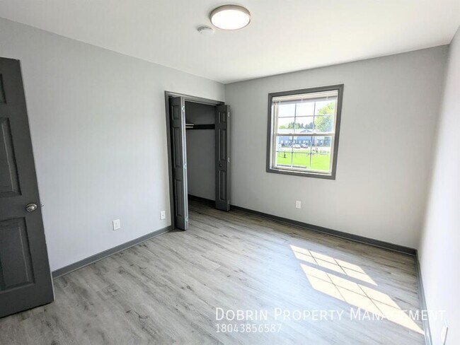 Building Photo - 1707 Colorado Ave