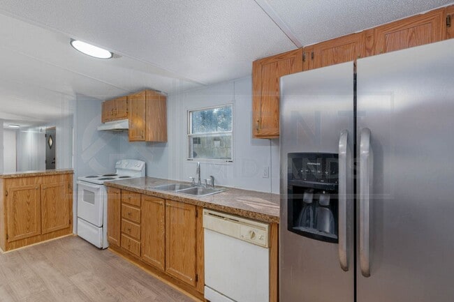 Building Photo - 7228 Hilo St