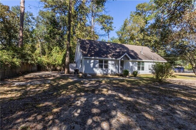Building Photo - 61689 LA-434