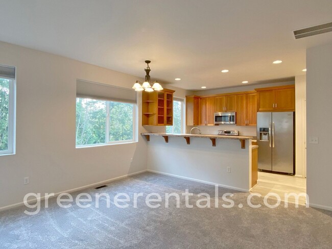 Building Photo - 3BR 2.5BA Home Located in Tumwater Hill Co...