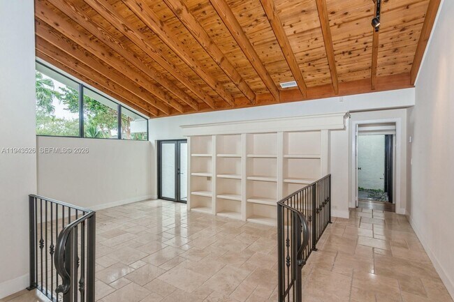 Building Photo - 15405 SW 73rd Ct