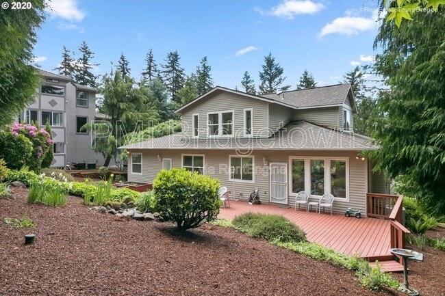 Building Photo - 12805 SE Spring Mountain Dr