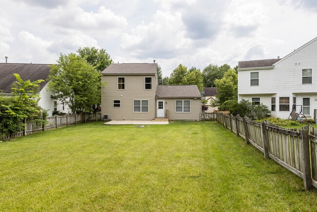 Building Photo - 1032 Pebble Brook Dr