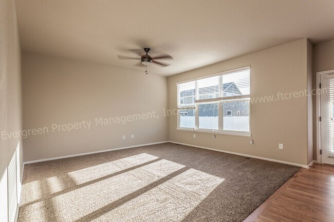 Building Photo - 570 Lapis Pl