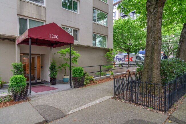 Building Photo - 1200 Boylston Ave