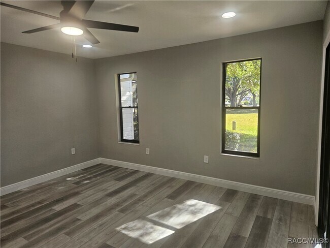 Building Photo - 2320 N Hendry Point