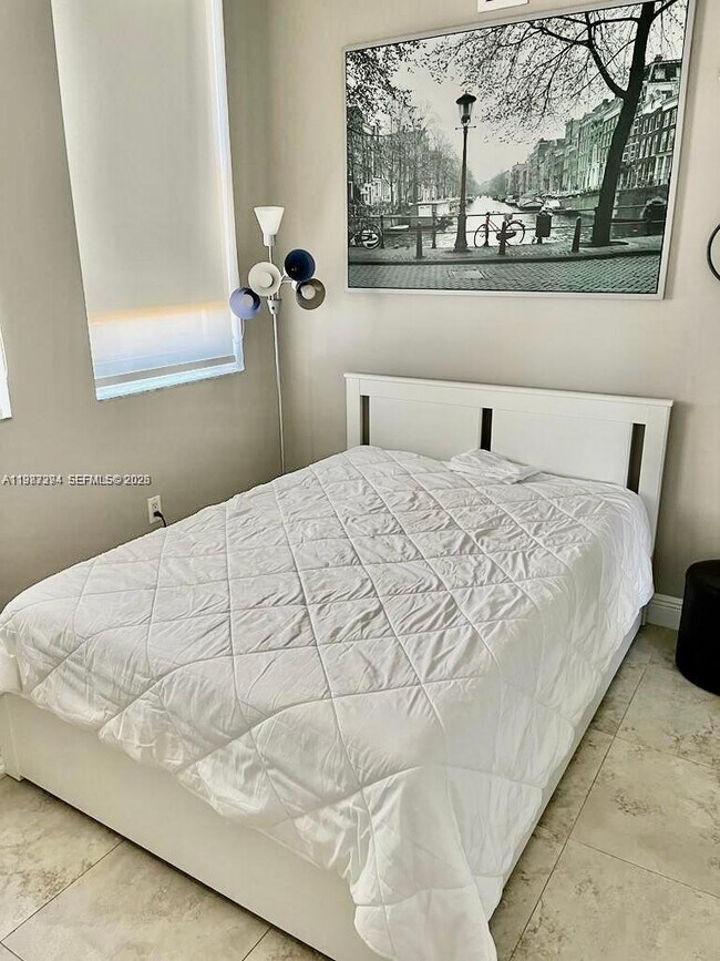 Building Photo - 4100 Salzedo St