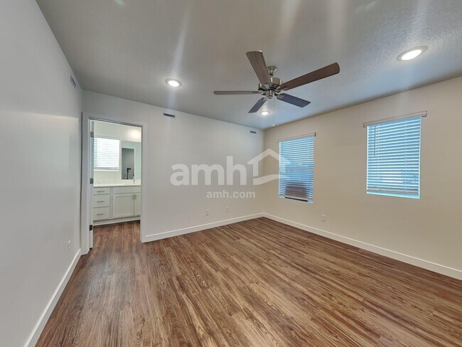 Building Photo - 8967 S John Annie Ln