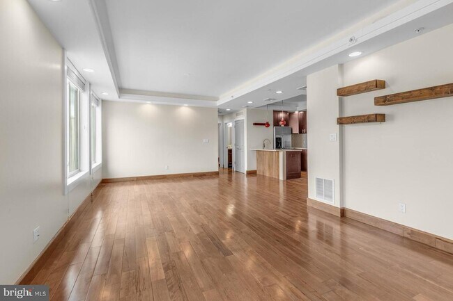 Building Photo - 1241 Buttonwood St