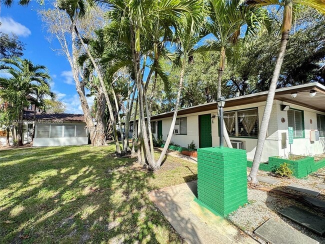 Building Photo - 715 NE 122nd St