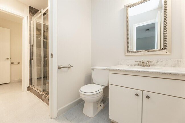 Building Photo - 6307 Del Monte Dr