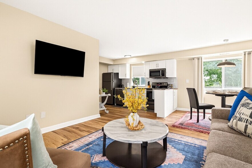 Building Photo - 18459 Sharon Ln