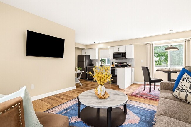 Building Photo - 18459 Sharon Ln