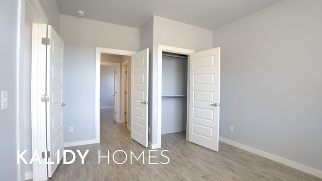 Building Photo - 303 Kirks Holw