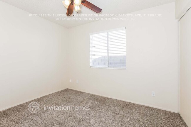 Building Photo - 1904 S Apache Dr