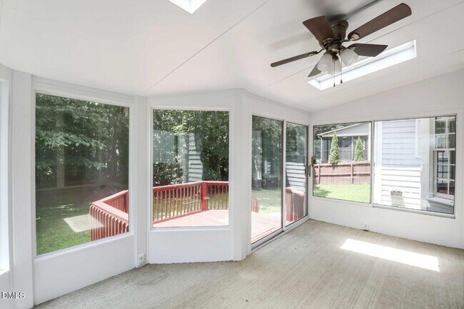 Building Photo - 301 Perry Creek Dr