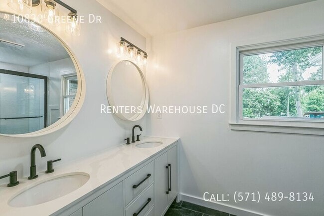 Building Photo - 10830 Greene Dr