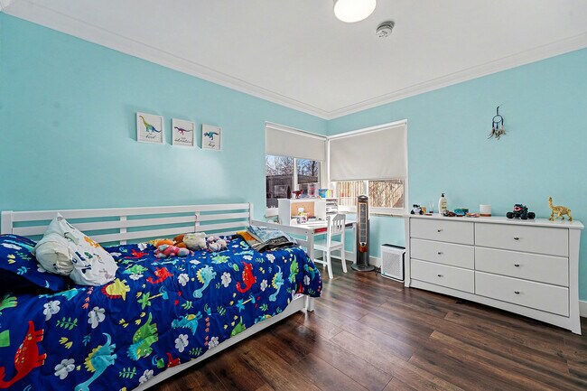 Building Photo - 3030 Monroe St