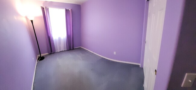 Building Photo - 9533 N Crestone Dr