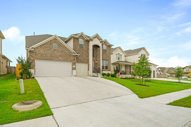 Building Photo - 8325 Paola St