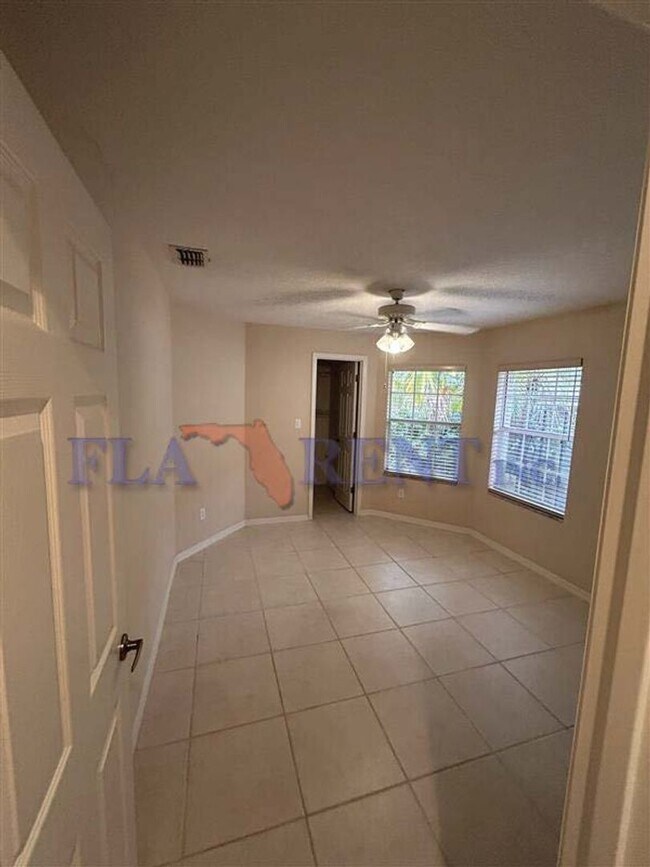 Building Photo - *  2Bed 2Bath with Bonus Room Golf Villa located in Winter Springs *