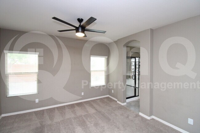 Building Photo - 41407 Ebony St