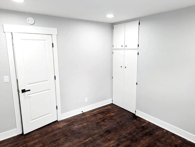 Building Photo - 410 Fairfield Ave NW