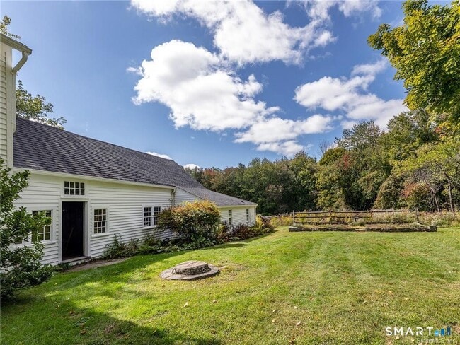 Building Photo - 103 Litchfield Rd