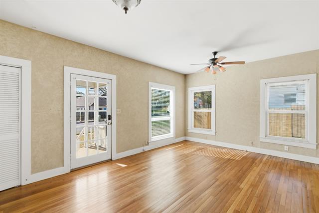 Building Photo - 128 W Oak St