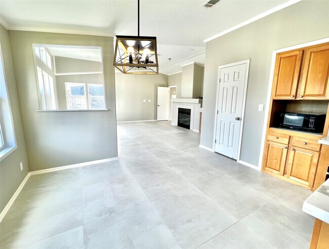 Building Photo - 14505 Alice Rd