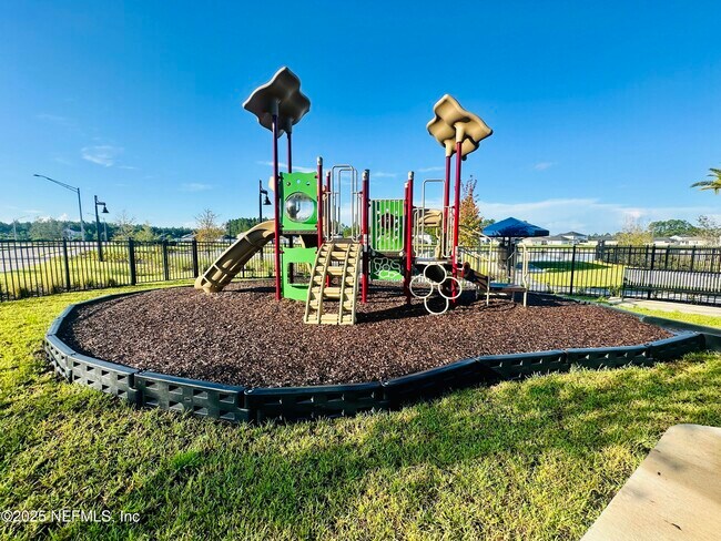 Building Photo - 11172 Stapleton Dr