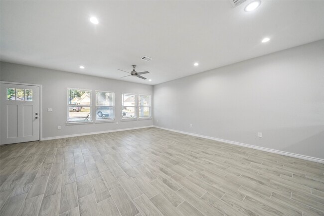 Building Photo - 764 Juneau Ct