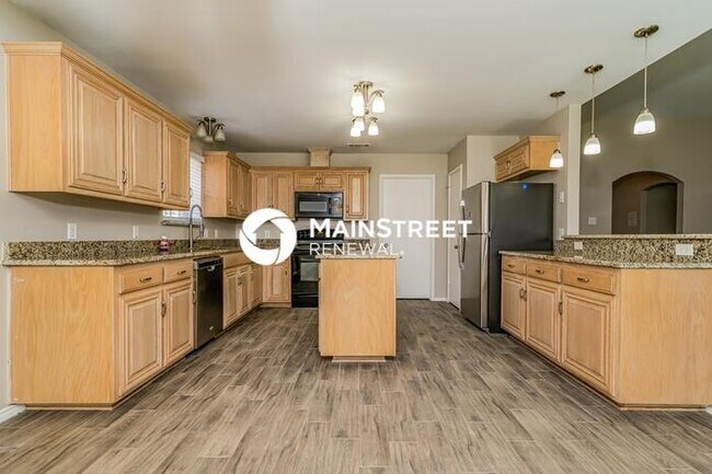 Building Photo - 3 Bedroom Pet-Friendly Home in ARLINGTON, TX with Main Street Renewal