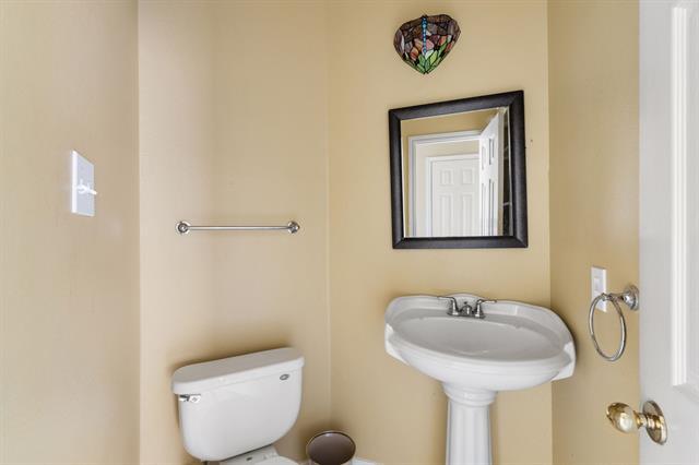 Building Photo - 2116 Houlton Ln