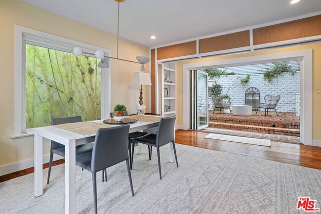 Building Photo - 1531 Marmont Ave