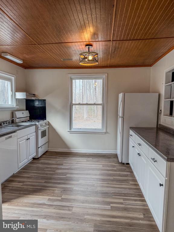 Building Photo - 22801 Booker Washington Ave