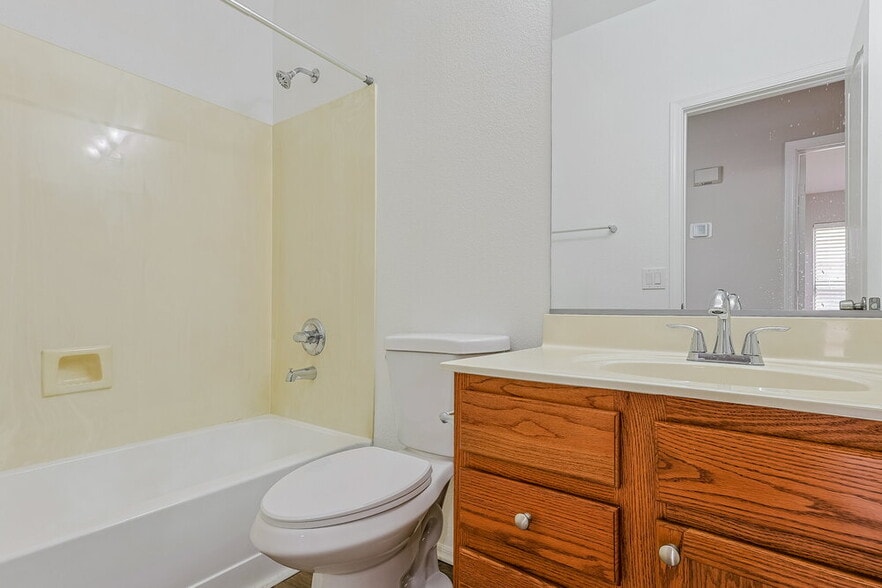 Building Photo - 9339 E Posada Ave