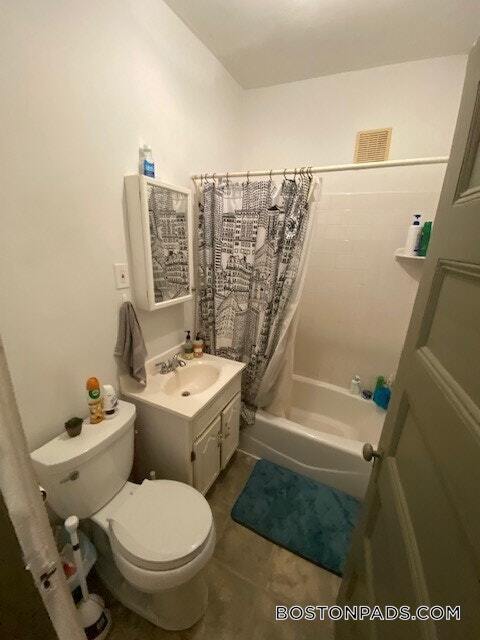 Building Photo - 147 Columbia St