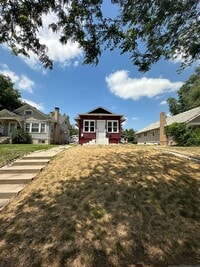 Building Photo - 2037 8th Ave